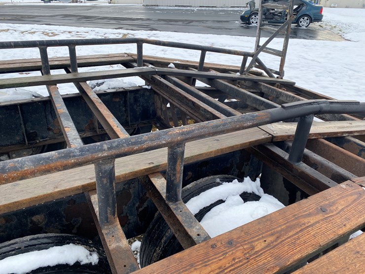 #1102-•-2014-nuhn-0252-crawler-hauler-trailer-(st.-nazianz,-wi)-image-31