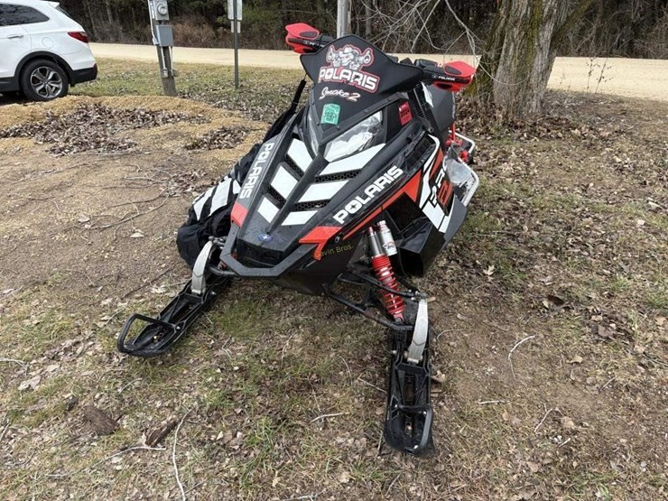 polaris-rush-pro-r-600-snowmobile-image-2