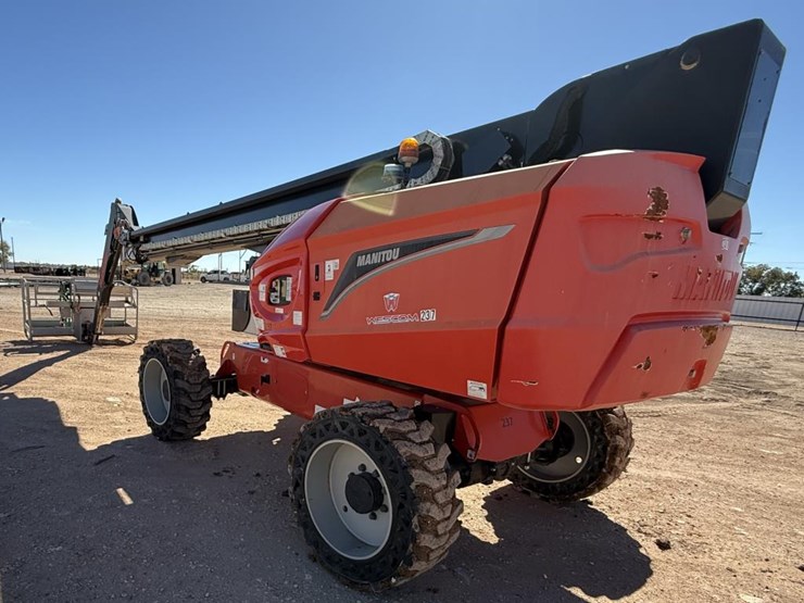 #1019-•-2020-manitou-tj85-manlift-image-1