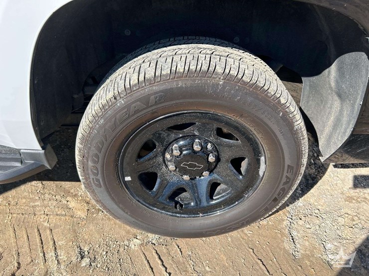 2019-chevrolet-tahoe-image-23