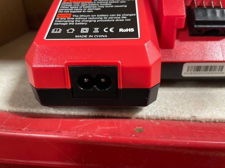 #8712-•-new-milwaukee-compatible-3/8-ratchet-wrench-(t14)-image-5