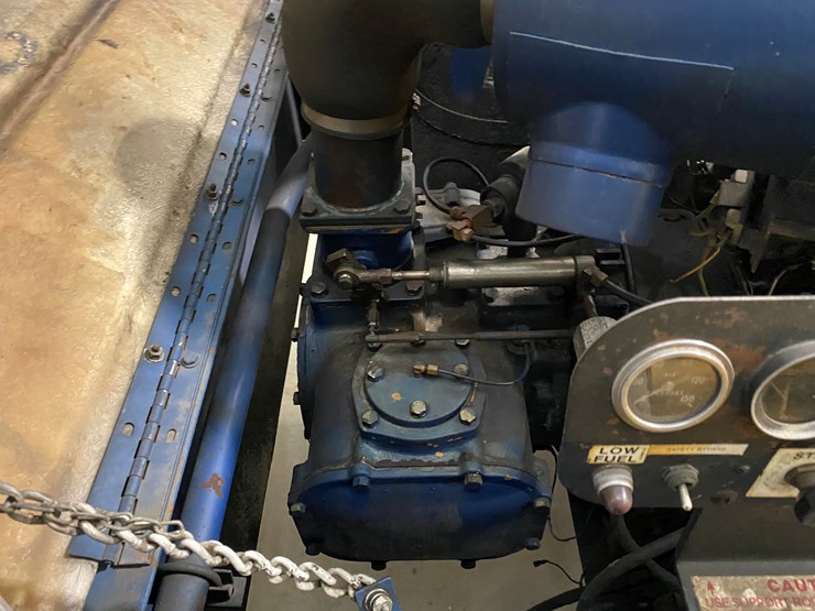 #1304-•-grimmer-schmidt-375d-towable-air-compressor-(st.-nazianz,-wi)-image-21