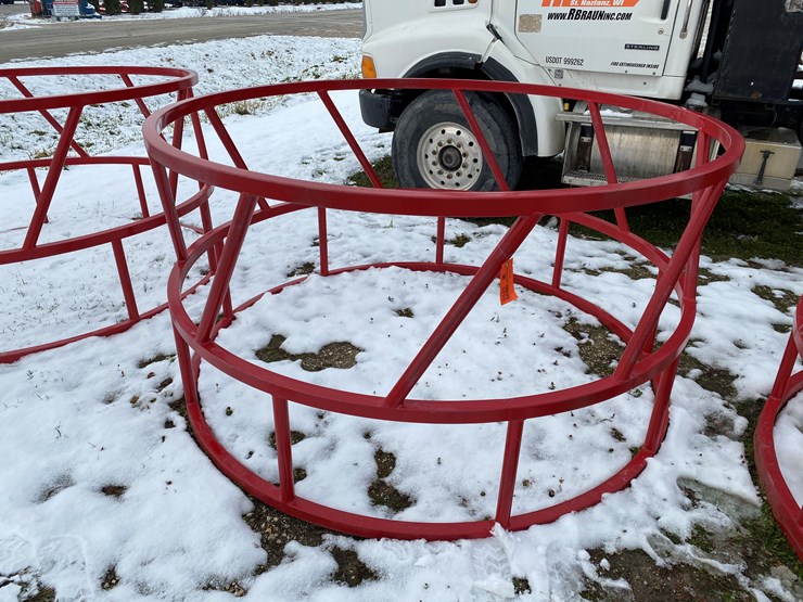 #8446-•-new-steel-hay-feeder-ring-(st.-nazianz,-wi)-image-1