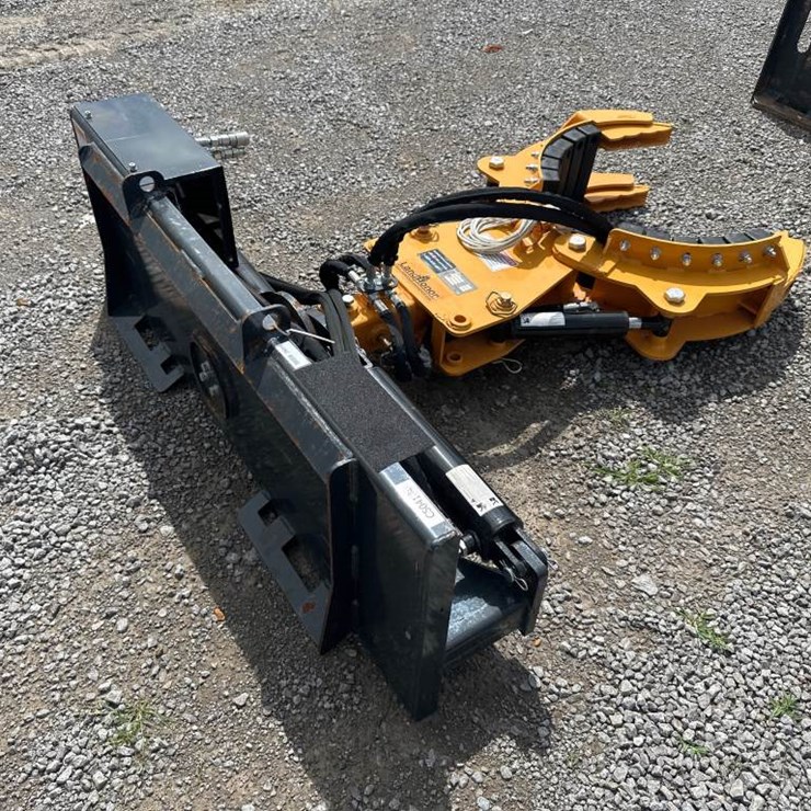 #29758 • UNUSED 2023 LANDHONOR ROTATING GRAPPLE