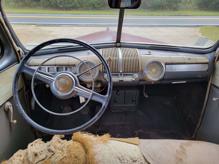 1948-ford-sedan-image-52