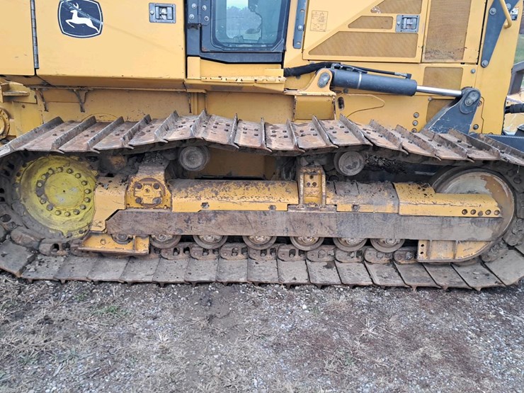 2016-deere-700k-image-27