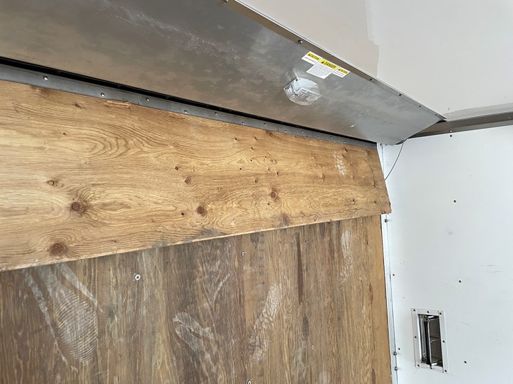 #1397-•-2001-karavan-expedition-trailer-(no-title)-(of)-image-61