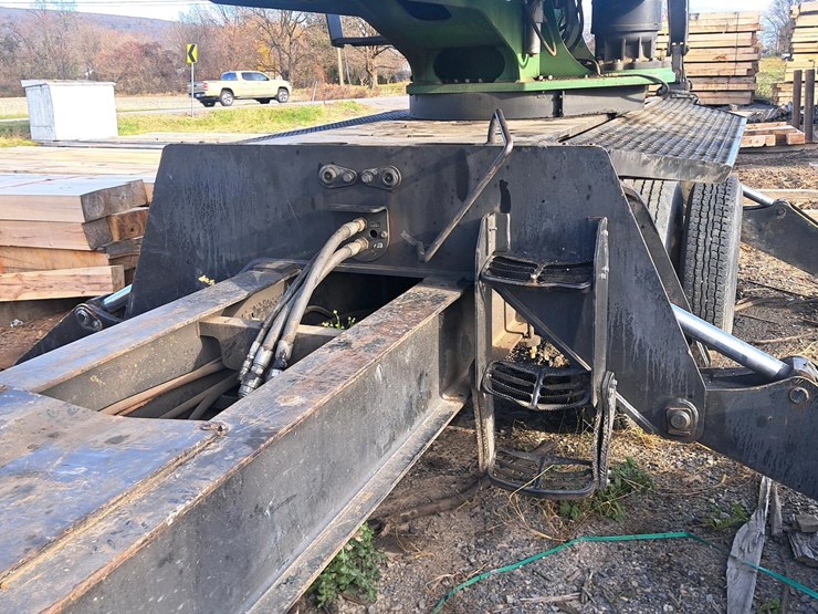 2015-deere-437d-image-24