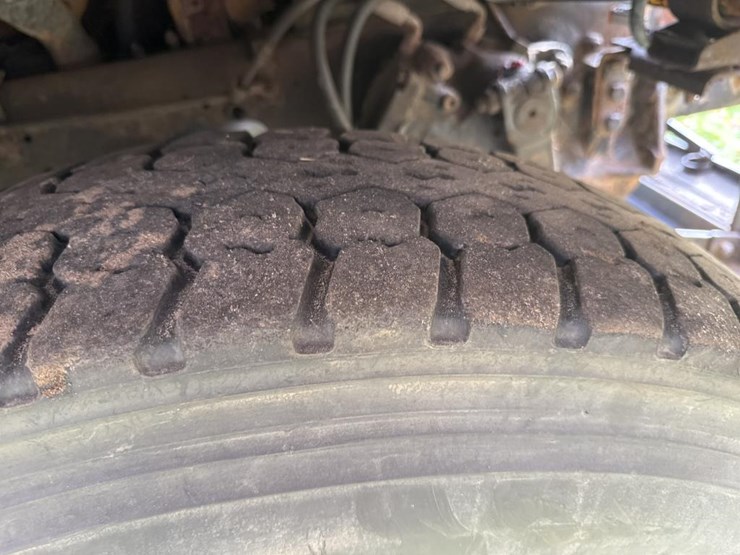 2001-caterpillar-c12-image-76