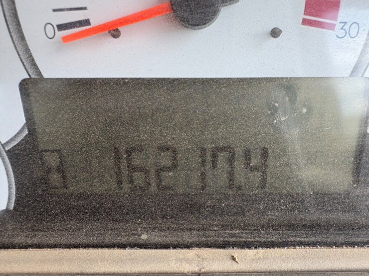 2011-caterpillar-740-image-19