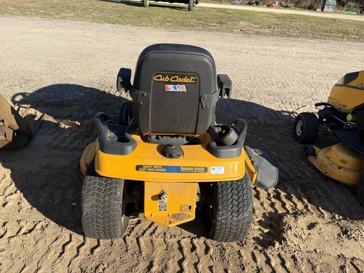 cub-cadet-gt2554-image-6