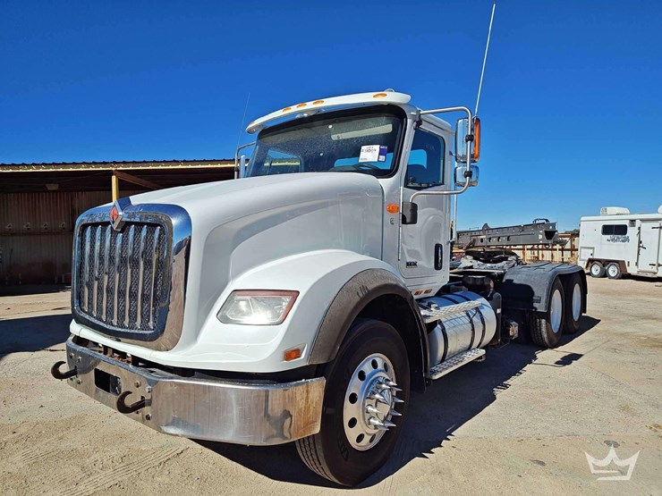 2019-international-hx620-image-1