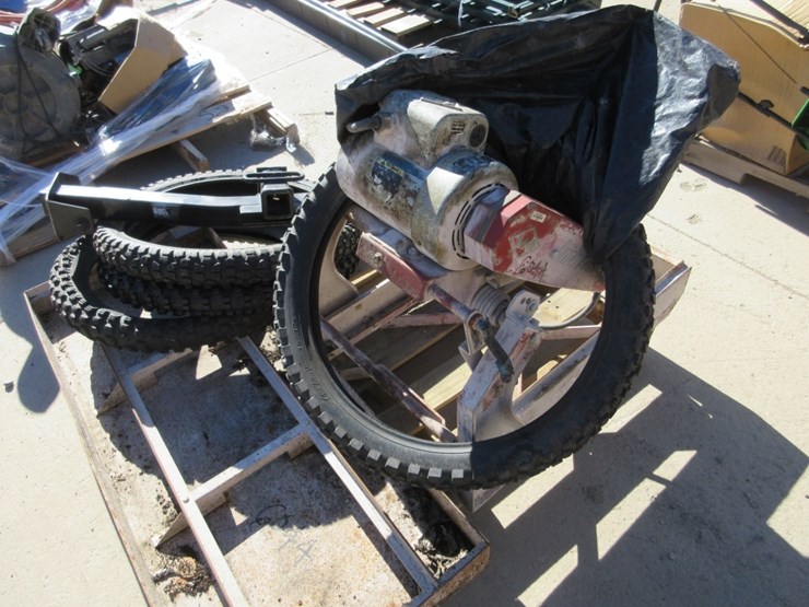 lot-of-bike-tires,-tow-hitch,-etc-image-3