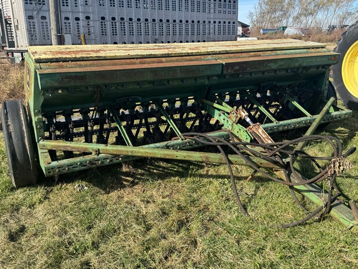 john-deere-8300-image-4