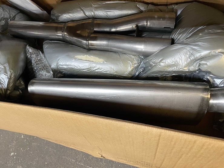 2005-magnum-300-image-3