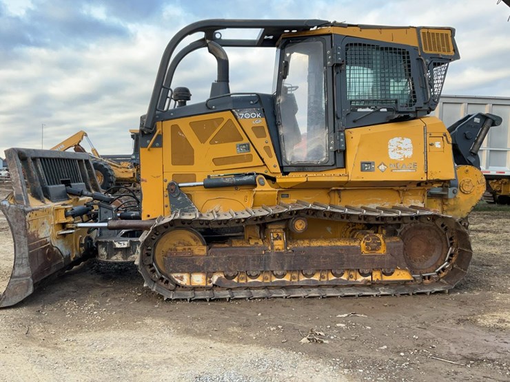 2016-deere-700k-image-2