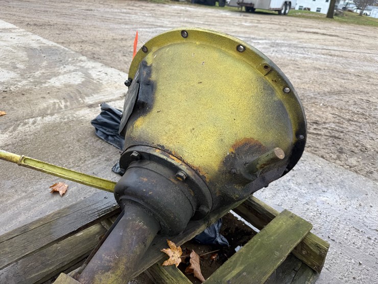 #9958-•-turn-disc-hand-clutch-(north-freedom,-wi)-image-2