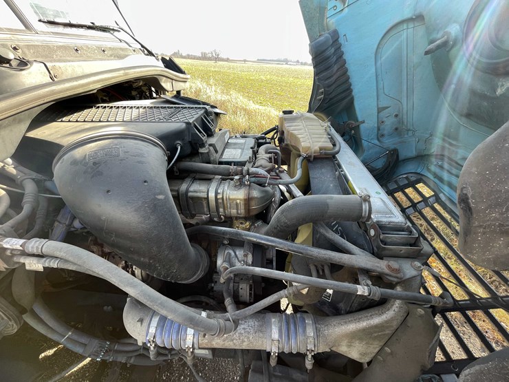 #206-•-2012-freightliner-cascadia-semi-tractor-(title-in-delay)-(denmark,-wi)-image-68