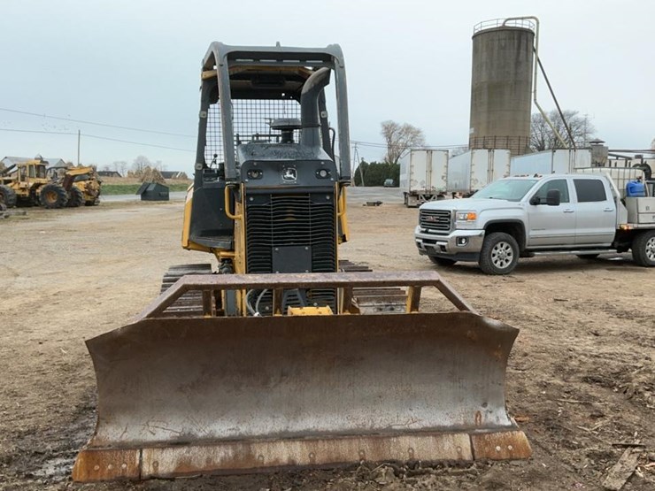 2016-deere-550k-xlt-image-8