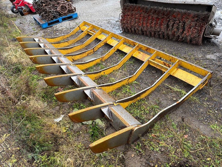 2015-rockland-sr-root-rake-crawler-tractor-attachment-sn:10020501-image-1