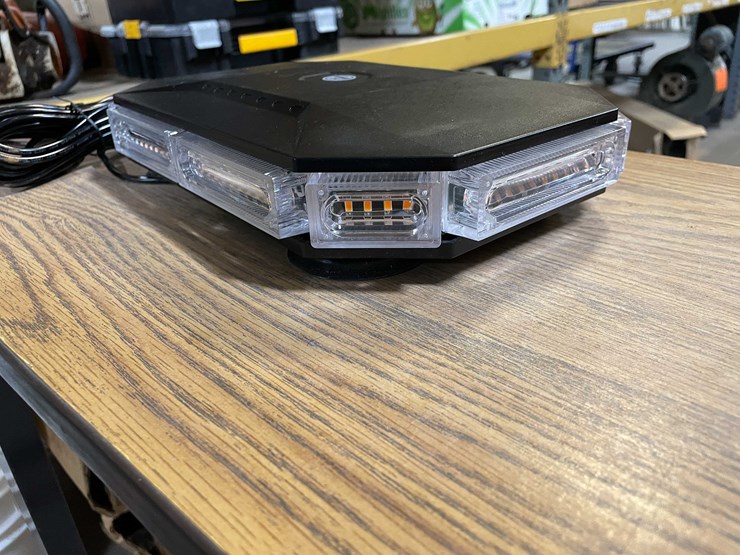 #8669-•-amber-led-strobe-light-(pr11)-image-3