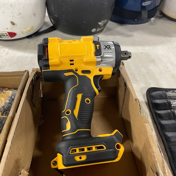 #8706 • New 20V DeWalt Compatible Impact Wrench (T14)