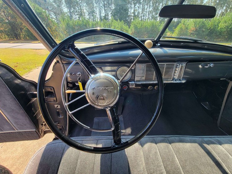 1948-packard-sedan-image-14