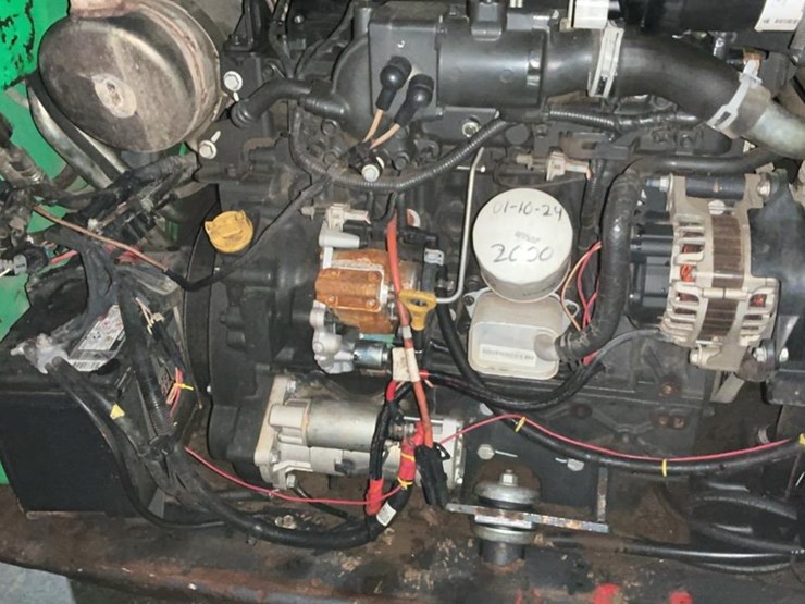 2018-bobcat-t740-image-22