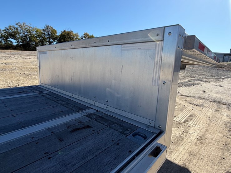 2024-doonan-titanium-image-35