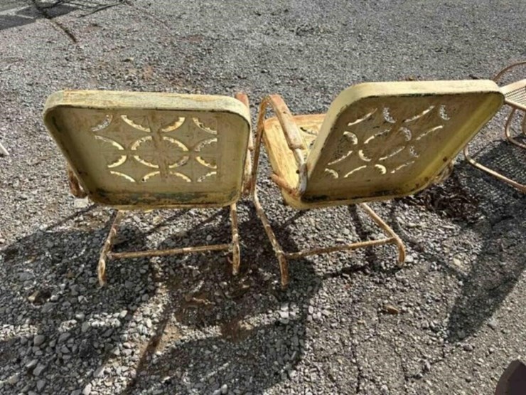 2-x-vintage-decorative-metal-chairs-image-4