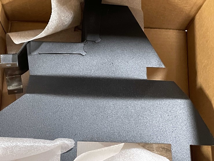 #8694-•-can-am-3-seater-bench-(e)-image-7