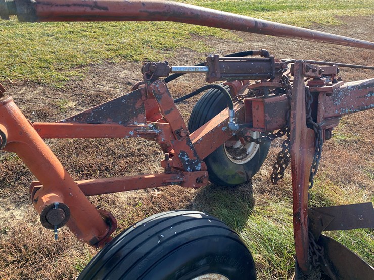 international-720-image-24