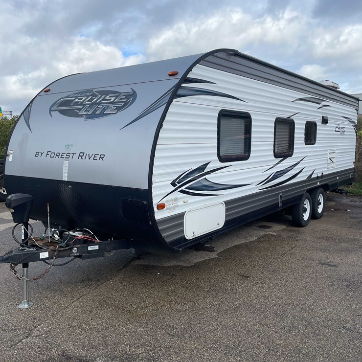 #1404 • 2015 Salem Cruise Lite Camper (No Title) (OF)