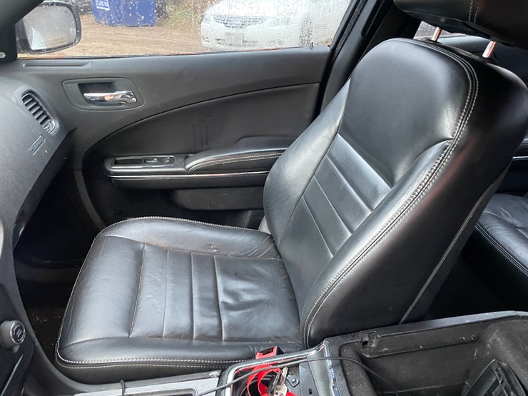 #268-•-2011-dodge-charger-(rhinelander,-wi)(title-in-delay)-image-27