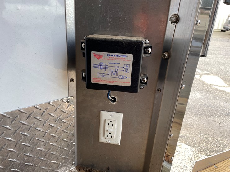 #1397-•-2001-karavan-expedition-trailer-(no-title)-(of)-image-40