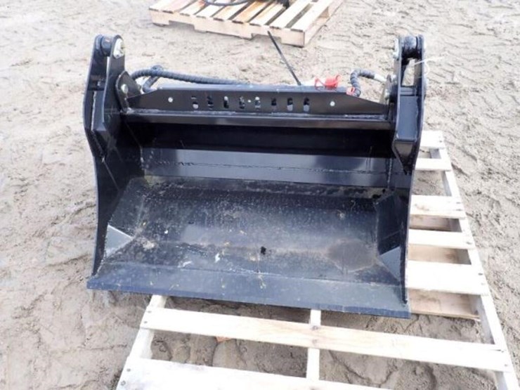 unused-2025-captok-39-in.-skid-steer-4-in-1-bucket-image-6