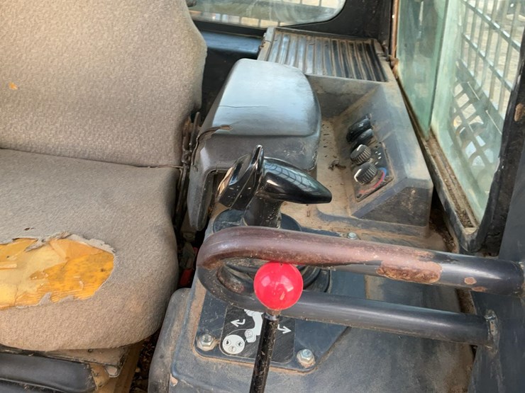 2016-deere-700k-image-17