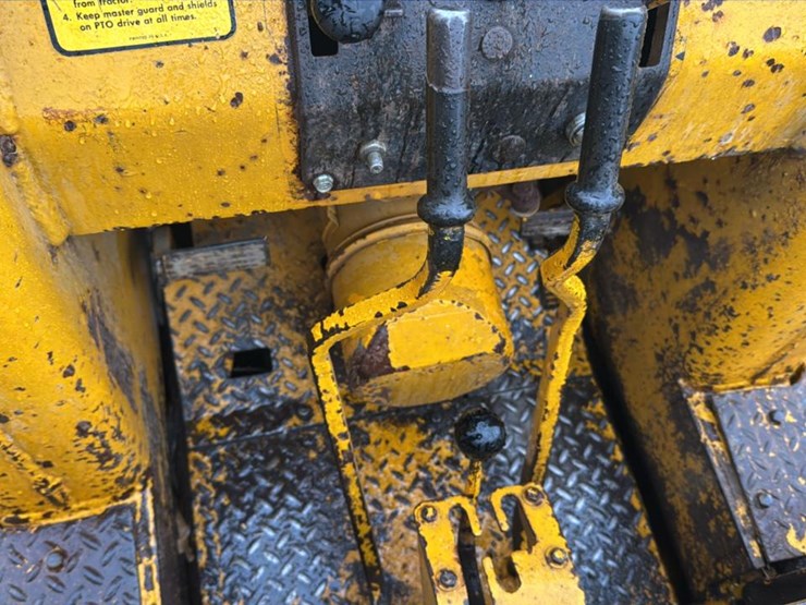 john-deere-350-image-29