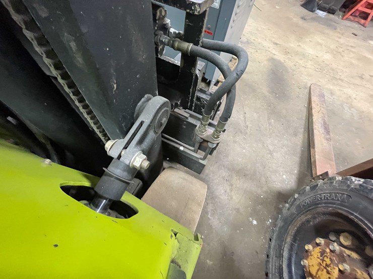 #454-•-clark-electric-forklift-(shawano,-wi)-image-32