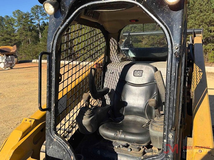 2017-caterpillar-299d2-image-31