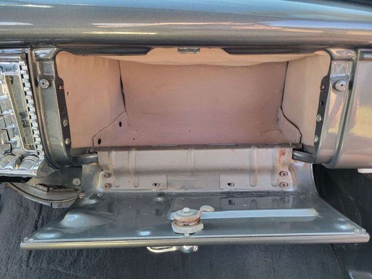 1948-packard-sedan-image-25