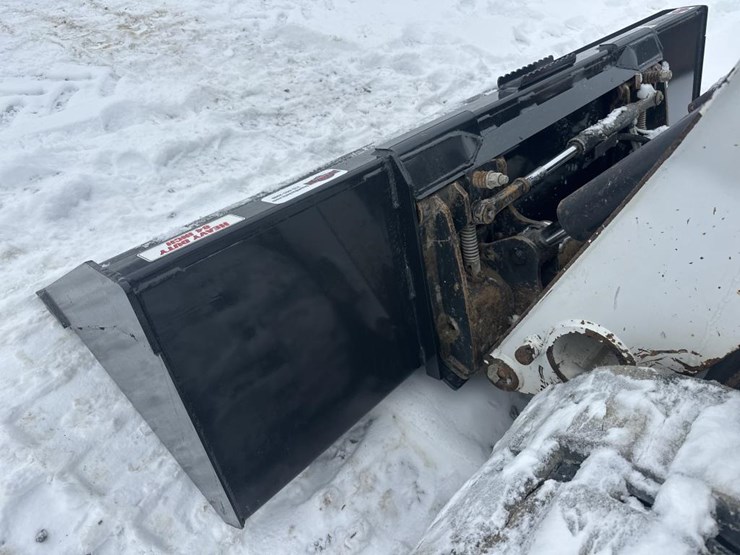 2020-bobcat-t740-image-66