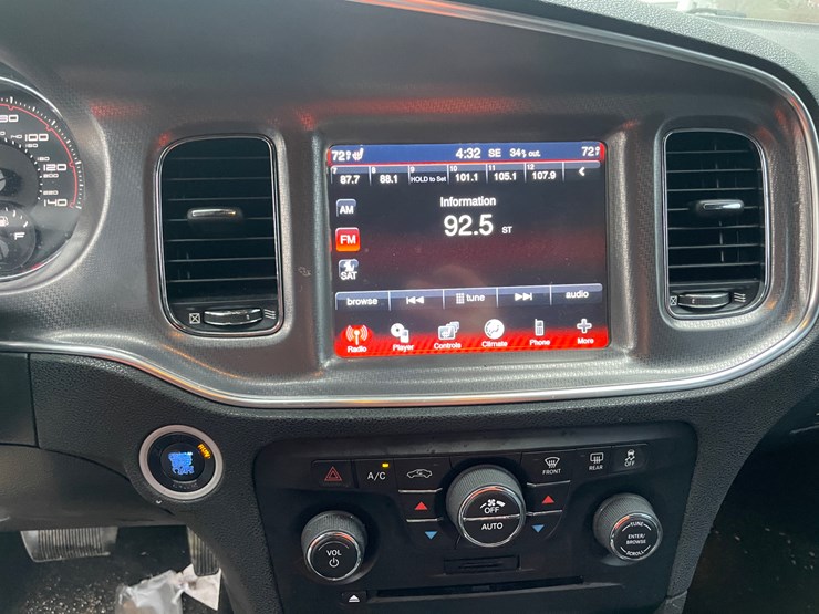 #268-•-2011-dodge-charger-(rhinelander,-wi)(title-in-delay)-image-35