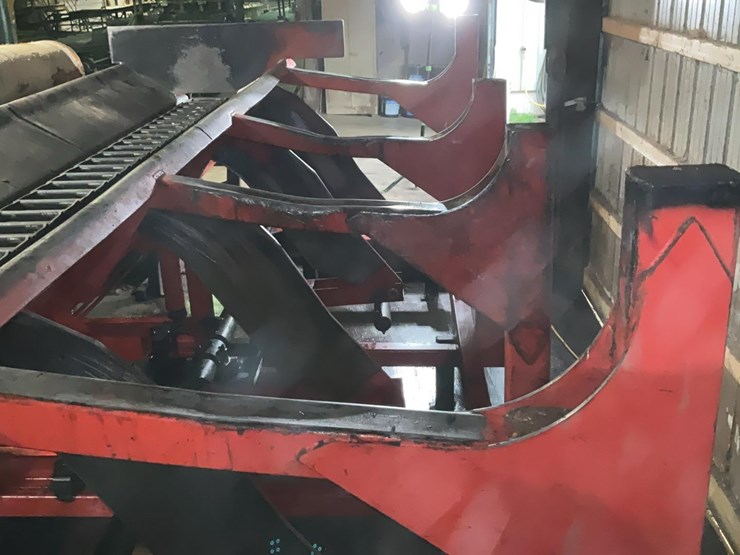 #116-•-morbark-log-trough-w/2way-kickers-image-21