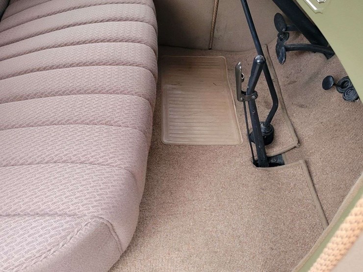 1928-pontiac-sedan-image-64