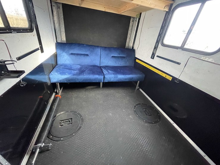 #1399-•-2018-zero-4-outdoors-6'-x-10'-all-aluminum-drop-down-ice-shanty-(of)-image-19