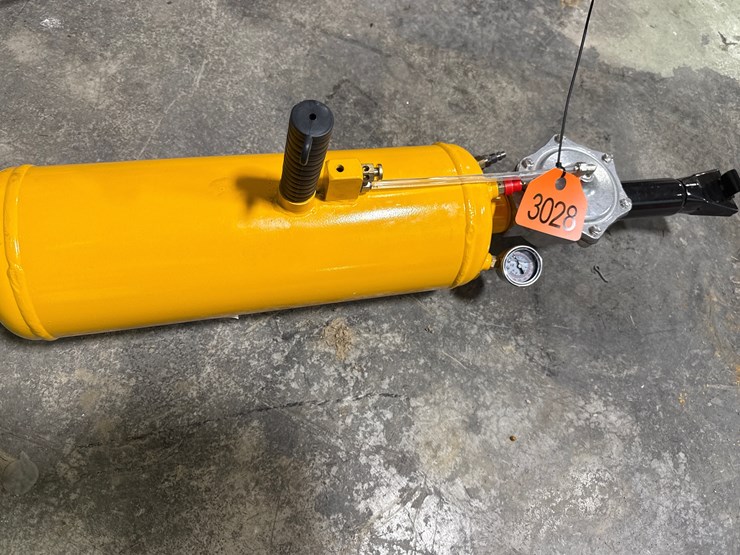 #3028-•-new-tire-bead-blaster-image-1