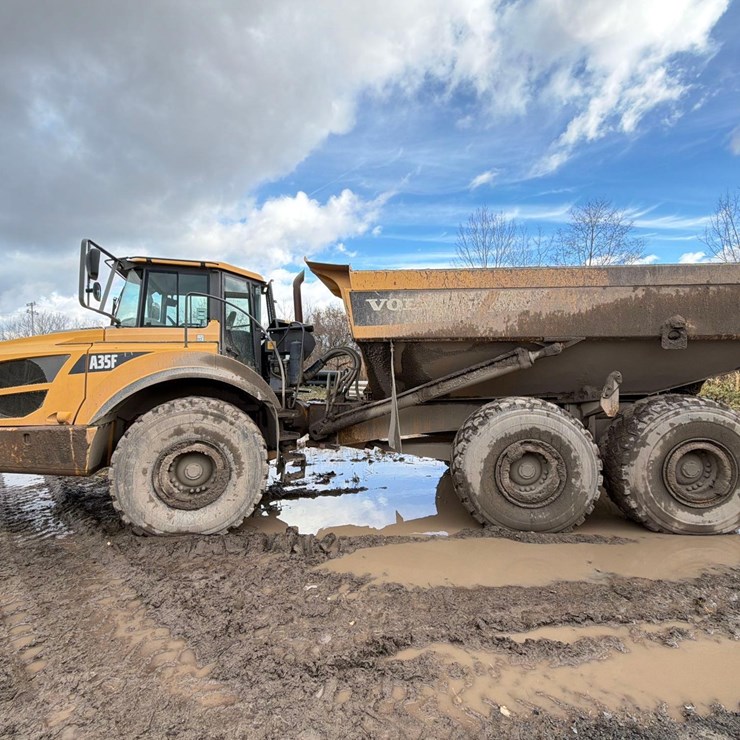 VOLVO A35F