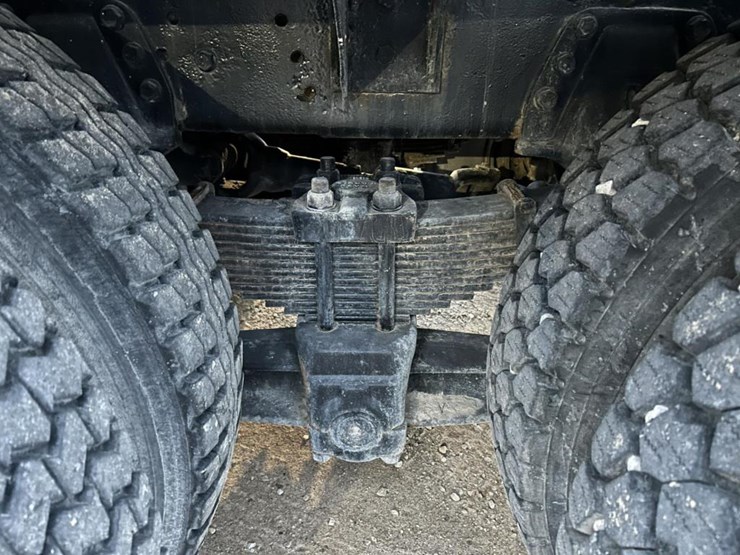 #1432-•-1992-volvo-(white-gmc)-vac-truck-image-42