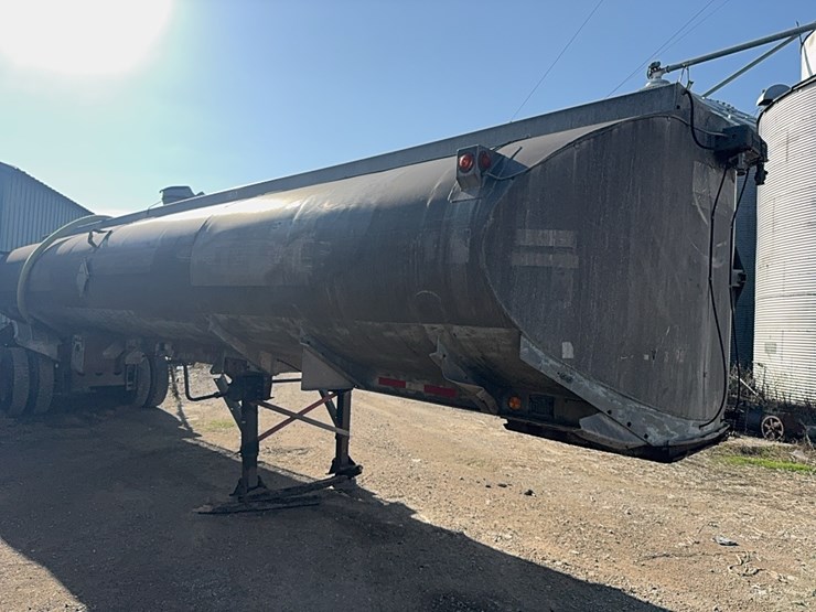 1969-fruehauf-trailer-image-3